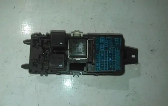Mitsubishi Carisma Fuse box set 0519981 860
