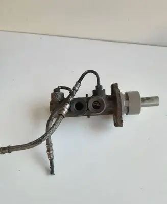 Volkswagen Golf IV Master brake cylinder