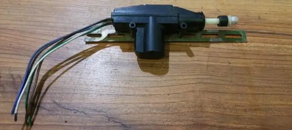 Fiat Punto (176) Central locking motor 