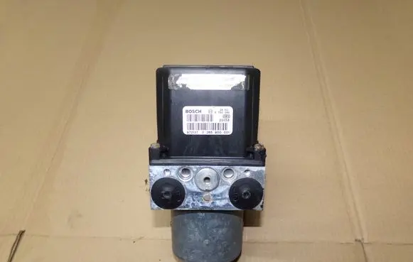 BMW 5 E39 ABS Pump 0265900001