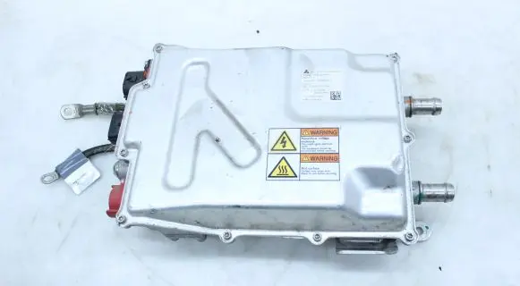 Voltage converter inverter
