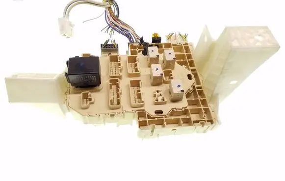 Fiat Sedici Fuse module 3677079J01 3861084F00