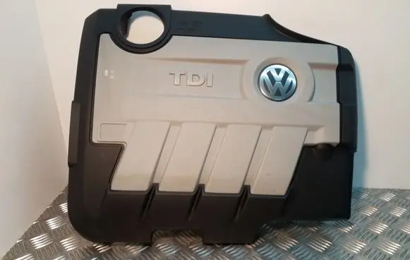 Volkswagen PASSAT CC Engine cover (trim) 03L103925