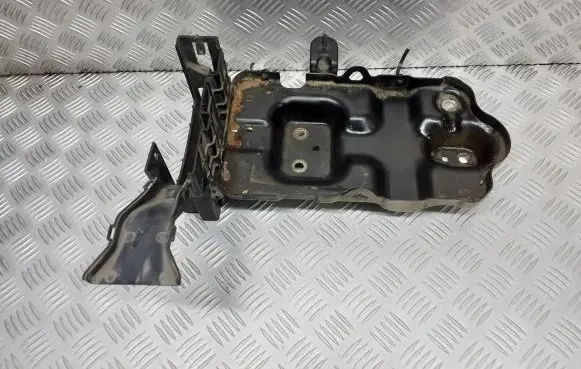 Chevrolet Captiva Battery box tray 