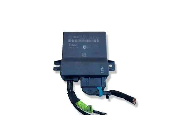 Audi A6 S6 C6 4F Gateway control module 4F0907468D