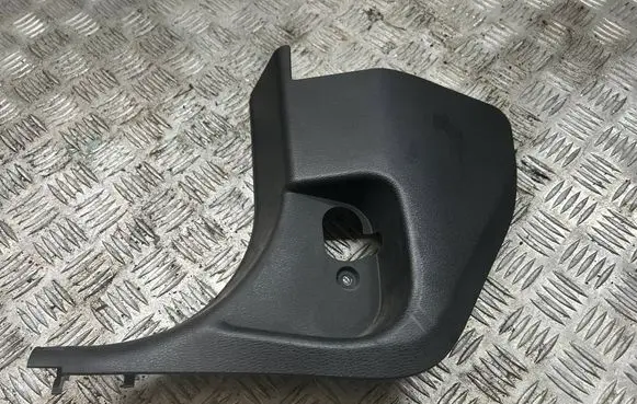 Foot area side trim
