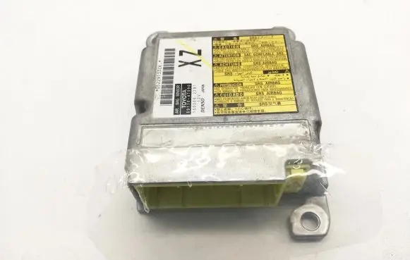 Toyota Prius (XW30) Airbag control unit/module 8917047090