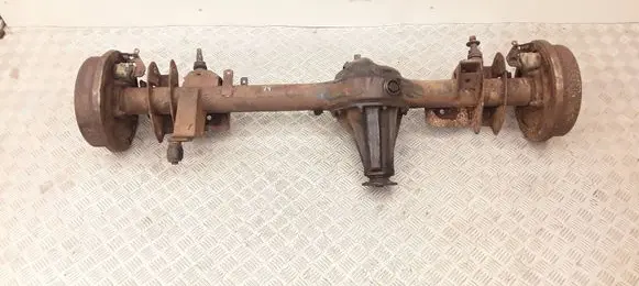 Toyota Land Cruiser (BJ70) Rear axle beam 