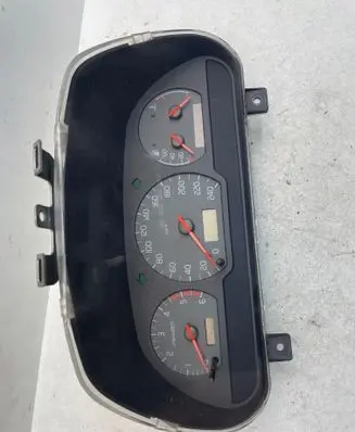 Volvo S40, V40 Speedometer (instrument cluster) 30862228 0P0200 30858334