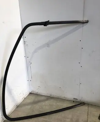 Microcar M.GO Front door coupe window/glass frame