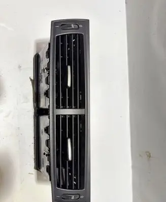 BMW Z4 E85 E86 Dash center air vent grill 7025630