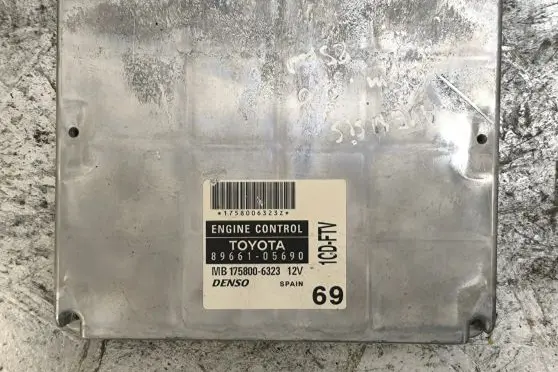 Toyota Avensis T250 Engine control unit/module