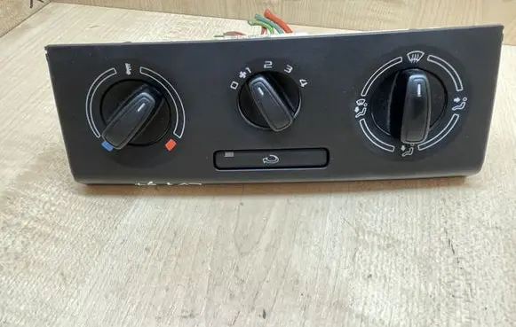 Skoda Fabia Mk2 (5J) Climate control unit 5J0819045D H1006003