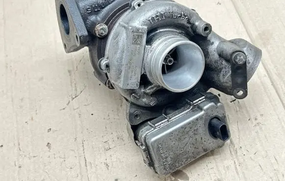 Mercedes-Benz C W204 Turbo A6510900086 033814 AL0049