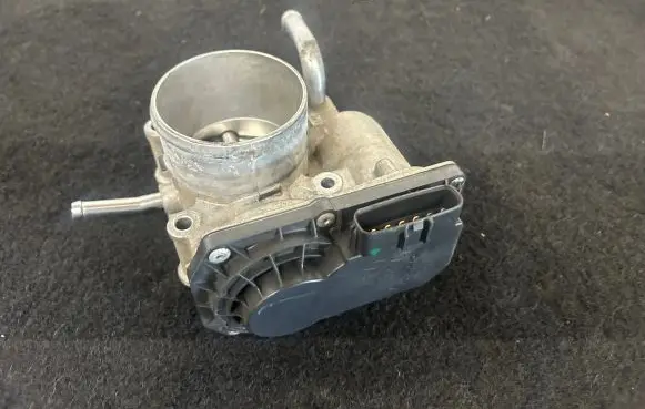 KIA Sorento Throttle valve 35100