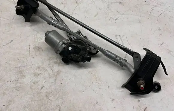 Toyota RAV 4 (XA50) Front wiper linkage and motor 8511042270