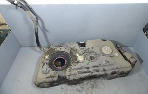 BMW X1 E84 Fuel tank 739078409