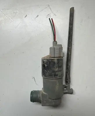 Toyota Verso Headlight washer pump 353300F010