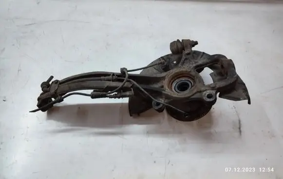 Volkswagen Touareg II Front wheel hub