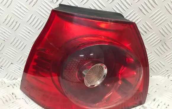 Volkswagen PASSAT B6 Rear/tail lights 1K6945095E