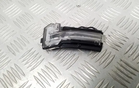 Audi Q2 - Mirror indicator light 81A949101