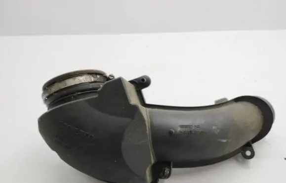 Coolant pipe/hose
