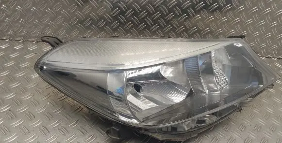 Toyota Yaris Headlight/headlamp