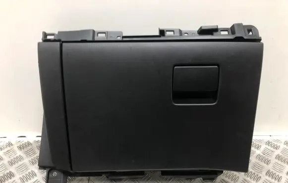 Mazda CX-5 II Glove box K12364281