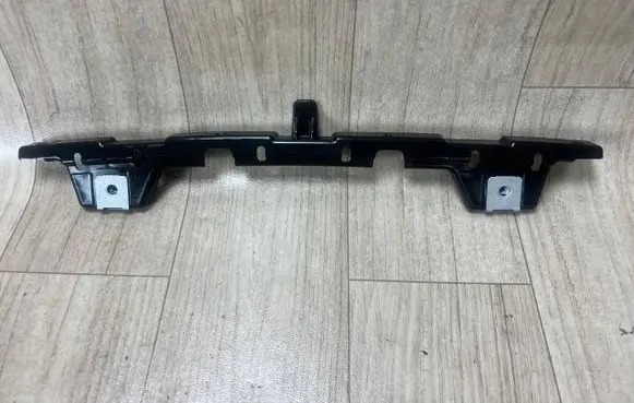 Mercedes-Benz E W213 Front bumper mounting bracket A2138855204 2138855204