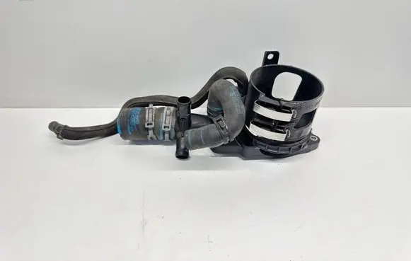 Mercedes-Benz C W204 Fuel filter bracket/mount holder A6512001056 A6512031682 A6512030882