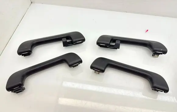 Audi A3 S3 8V A set of handles for the ceiling