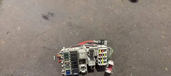 Volvo V70 Fuse module 30656986