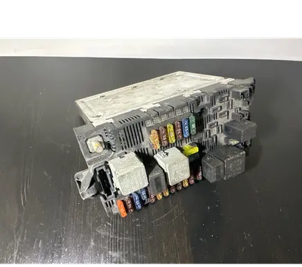 Mercedes-Benz E W211 SAM control unit 2115453901