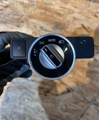 Mercedes-Benz CLA C117 X117 W117 Light switch