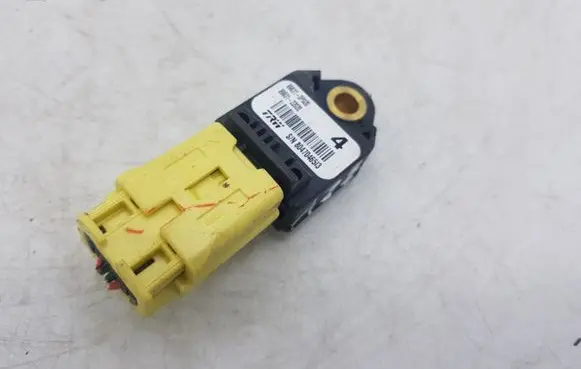 Lexus IS 220D-250-350 Airbag deployment crash/impact sensor 898310P020 8983122020