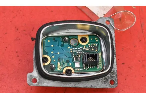 Renault Talisman Voltage converter/converter module 90064552