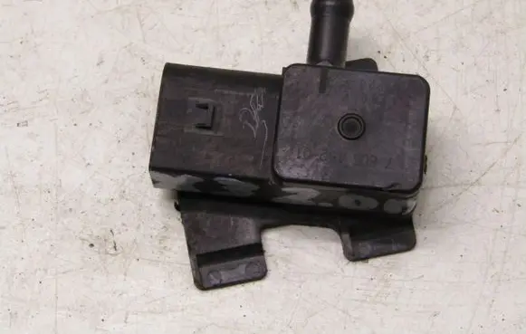 BMW X3 F25 Exhaust gas pressure sensor 7805152