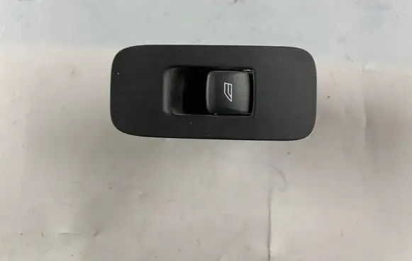 Volvo V40 Electric window control switch 31394840