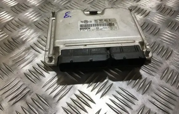 Volkswagen PASSAT B5.5 Engine control unit/module 0281010447 3b1907401b