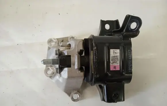 KIA Ceed Gearbox mounting bracket