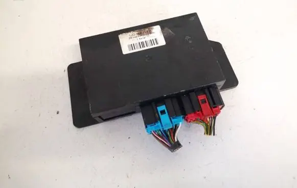 Volkswagen PASSAT B5 Comfort/convenience module 1j0959799f 5dk007952-00
