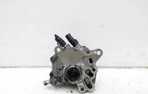 Audi A4 S4 B6 8E 8H Fuel injection high pressure pump 03G145209