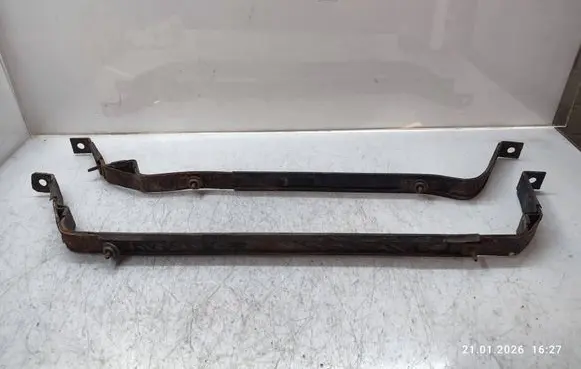 Lexus RX 450H Fuel tank mounting bracket 