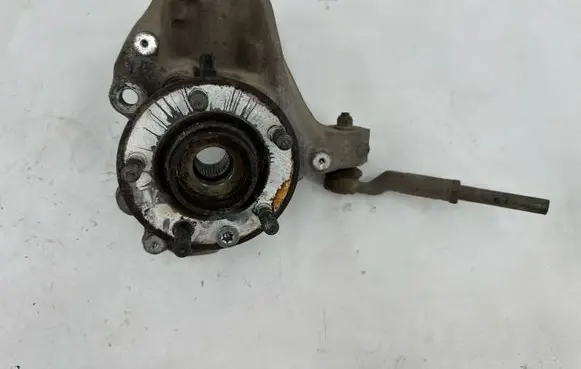Volvo V40 Front wheel hub spindle knuckle 31387650