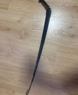 Toyota Prius (XW20) Front wiper blade arm
