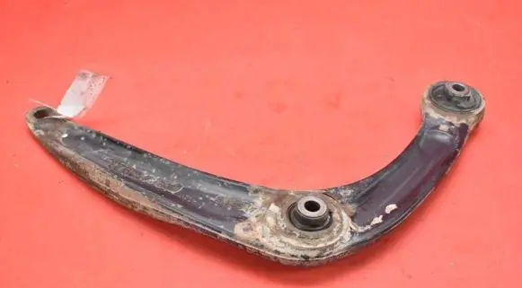 Peugeot 3008 I Front control arm 833547