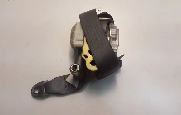 Toyota Prius (XW20) Front seatbelt 7L8210P