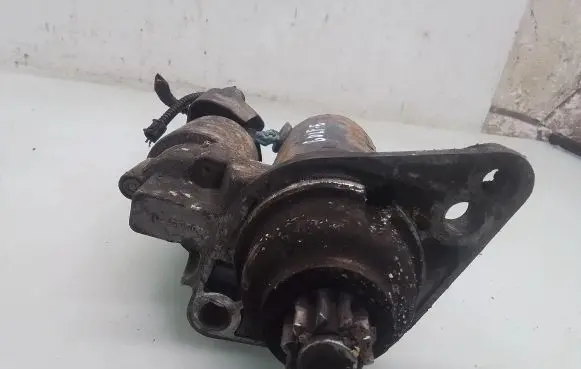 Volkswagen Golf V Starter motor 1005831311 025286