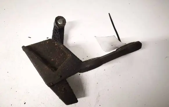 Peugeot 307 Engine mounting bracket 395927