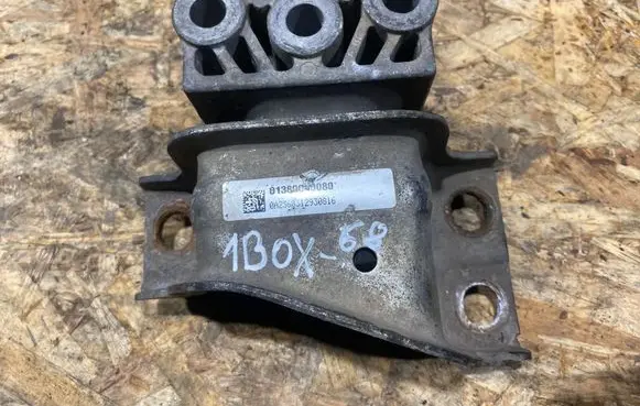 Peugeot Boxer Engine mount bracket 01380040080